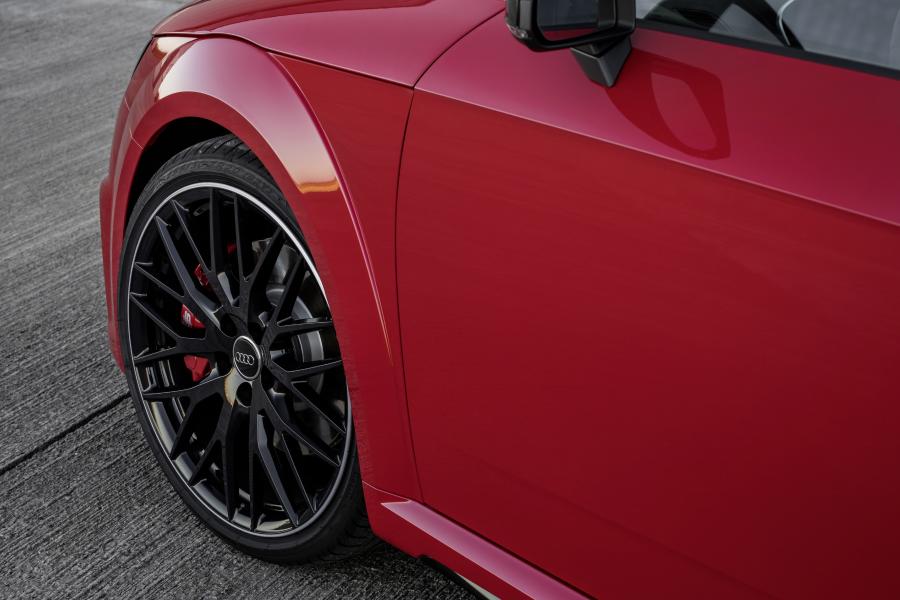 Детали экстерьера Audi TTS Coupe (8S) 2018 года  (WW) (фото 106 из 254)
